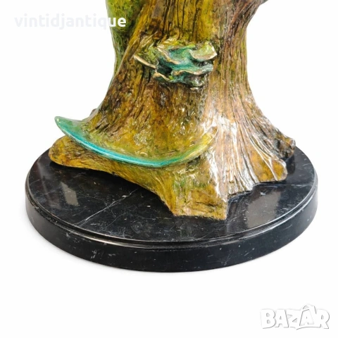 Зелена игуана, разположена върху ствол на дърво, снимка 6 - Антикварни и старинни предмети - 53931644