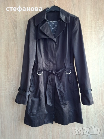Дамски тренчкот
