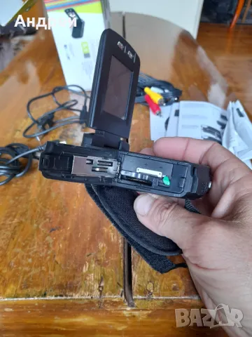 Видеокамера Vivitar digital camcoder 558HD, снимка 6 - Камери - 49753592