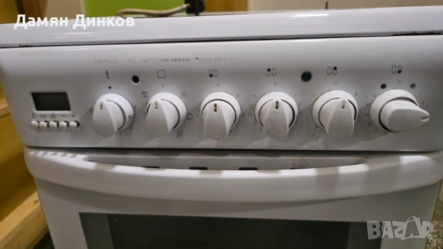 Спешно!!! Отлично работеща електрическа печка ARISTON, керамичен плот , снимка 3 - Печки, фурни - 52843861