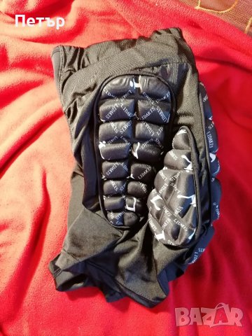 Продавам протекторни гащи ("нагъзник") Лидакис с размери М XL. Възглавничките са дебели, снимка 8 - Зимни спортове - 49312444