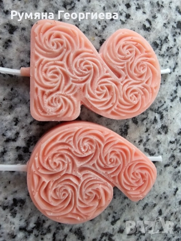 Продавам ръчно изработени коледни свещи, снимка 10 - Ръчно изработени сувенири - 52247460