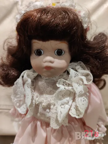 Порцеланова кукла , снимка 1