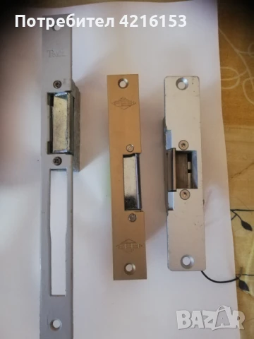 Насрещник за врата електрически