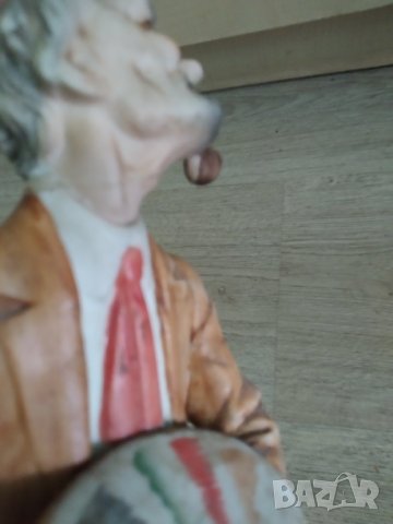 порцеланова статуетка-художник, снимка 5 - Други ценни предмети - 40530290