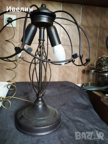 настолна лампа в стил арт деко