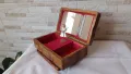 Стара дървена музикална кутия за бижута , снимка 4