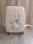 Розов детски куфар Hello Kitty на колелца, снимка 3