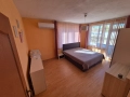 Продавам 1/2 къща (многостаен/4-стаен етаж 160кв., 1 ет. + 1/2 таванско помещение 30кв.), снимка 10