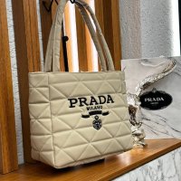 Дамски чанти Prada , снимка 4 - Чанти - 42862707
