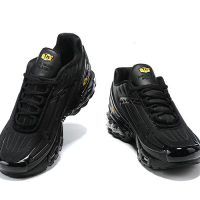 Nike AirMax Plus Black Leather 3 / Оригинална Кутия, снимка 2 - Спортни обувки - 44667815