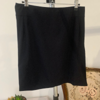 Елегантна пола в черно М размер, снимка 3 - Поли - 44779450