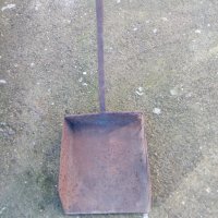 Стара желязна лопата, снимка 1 - Антикварни и старинни предмети - 35474627