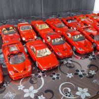 МЕТАЛНИ КОЛИ  FERRARI  НА Bburago 1:18, снимка 1 - Колекции - 44780643