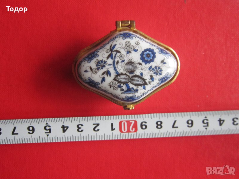 Невероятна порцеланова кутийка за хапчета бижута 1, снимка 1