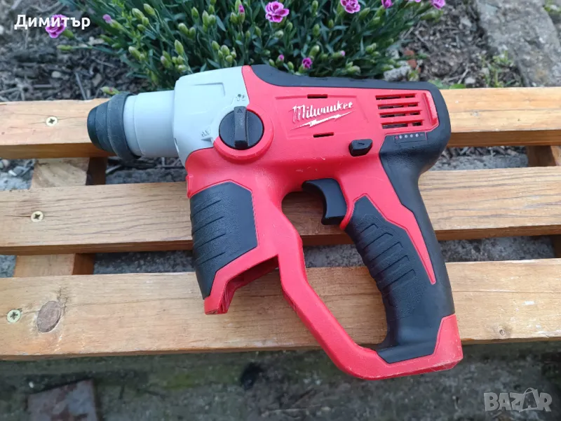 Milwaukee M12 H тяло на акумулаторен перфоратор 12V, снимка 1