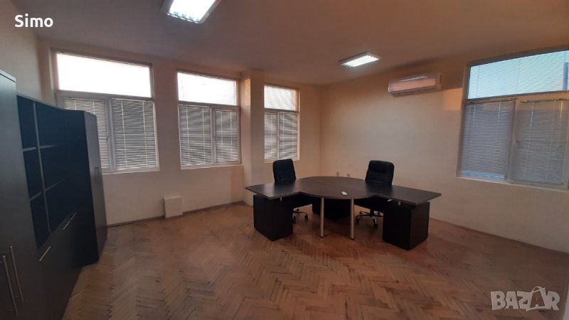 Офис под наем в идеалния центъра , снимка 1