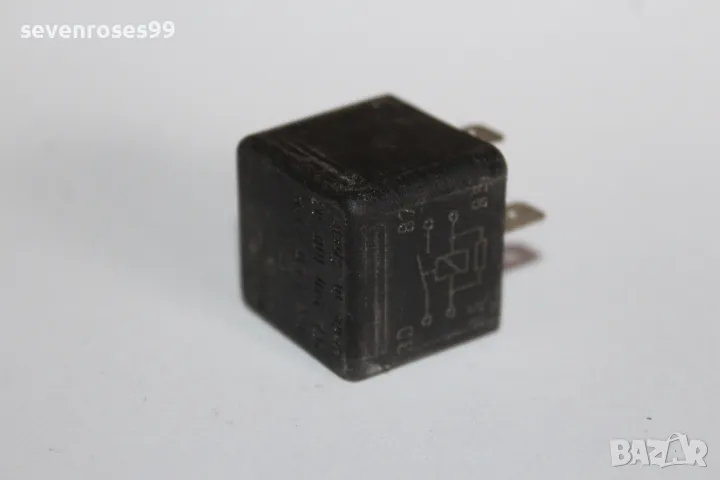 Реле Hella 03440489 4RA940010-03, снимка 1