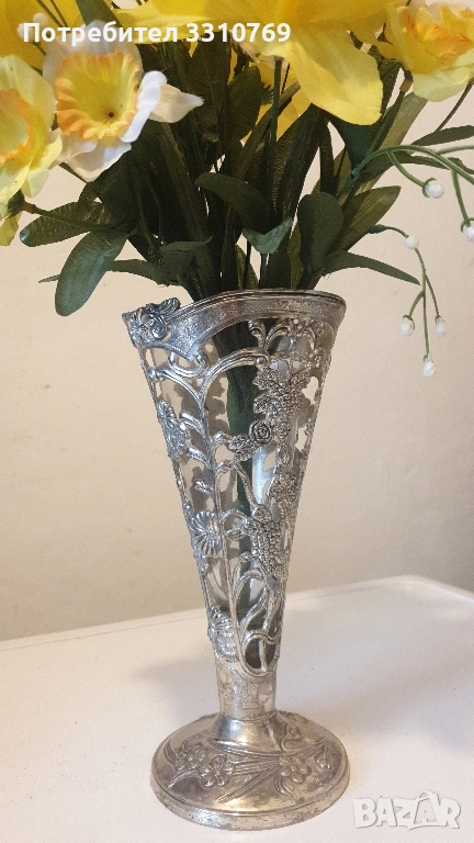 Красиви метални вази. , снимка 1
