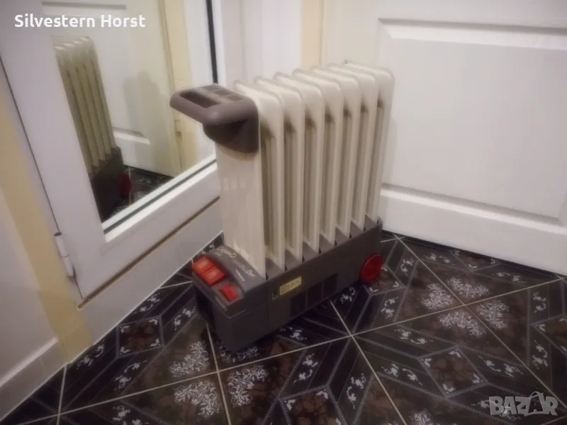 Маслен радиатор Delonghi 2500W, снимка 1