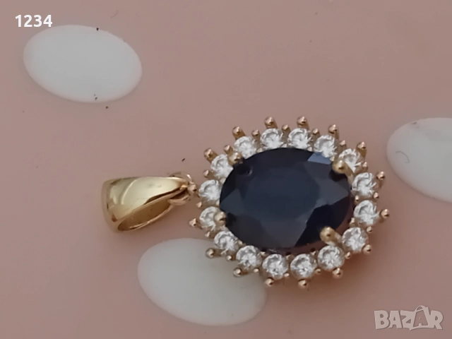 Златен медальон с естествен тъмно син сапфир, снимка 2 - Колиета, медальони, синджири - 51549988