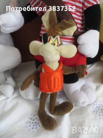 Плюшени играчки LOONEY TUNES, снимка 6 - Плюшени играчки - 44352500