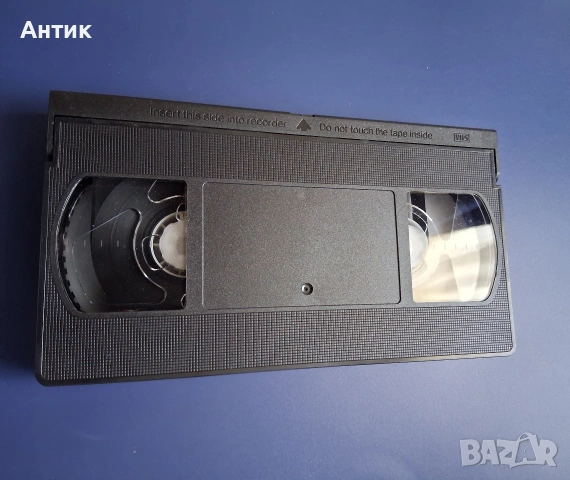 Видеокасета VHS Пристигане в Америка, снимка 4 - Други жанрове - 54116053