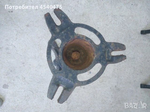 Маса с чугунена стойка , снимка 2 - Декорация за дома - 51114864