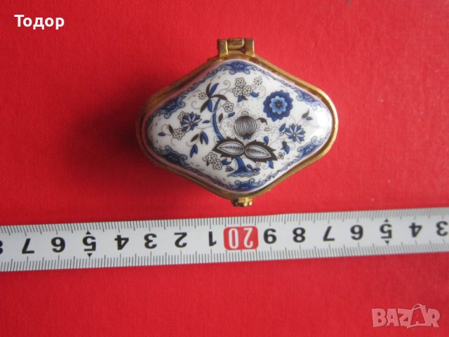 Невероятна порцеланова кутийка за хапчета бижута 1