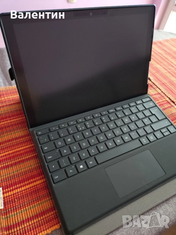 Microsoft Surface Pro 5 /i7 7th /8GB RAM /256GB SSD пълен комплект 