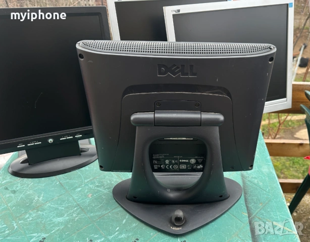 Лот от 4 броя монитори работещи Dell /Philips 2бр./Megavision, снимка 3 - Монитори - 53023830