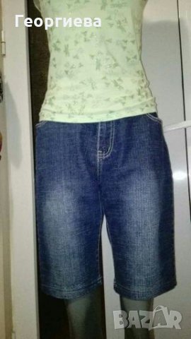 Красив комплект от дънкови къси панталони и потник👖👕M/L👖👕, снимка 2 - Комплекти - 30017121