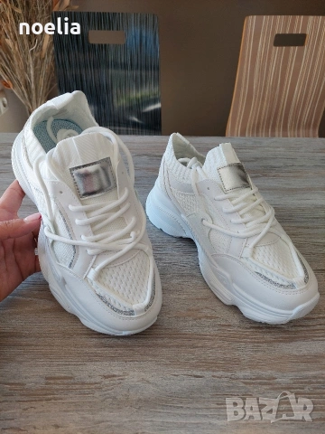 разпродажба - дамски маратонки 