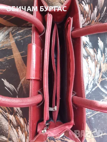 КОМПЛЕКТ СТИЛНИ ЧАНТА И БОТИ В БОРДО като нови, снимка 6 - Чанти - 47687412