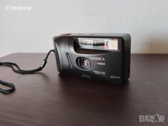 Камера YASHICA J mini