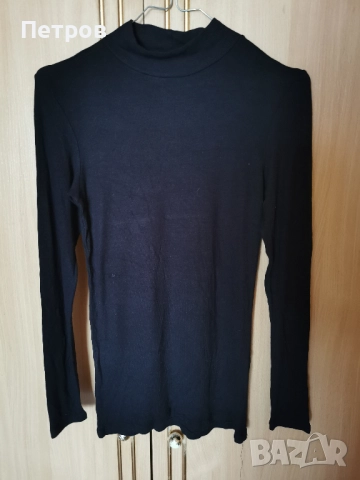 Дамска блуза черна,рипсена, полу-поло .Фин памук.Уникално качество и дизайн.Размер М., снимка 1