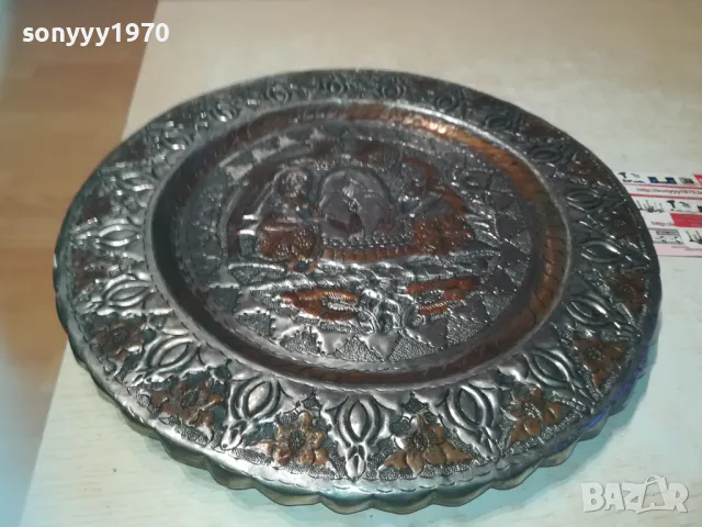 КРАСИВА РЕЛЕФНА ЧИНИЯ С ДВОЙНО ДЪНО 2910241805, снимка 5 - Антикварни и старинни предмети - 47765025