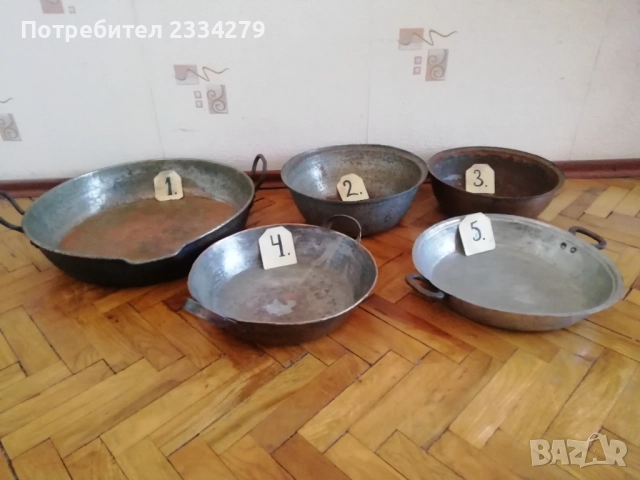 Медни тави и легени ,стари ръчно изковани 