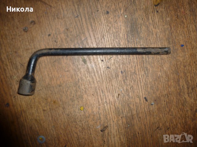 Оригинален ключ за гайки Сузуки Витара, снимка 1 - Части - 39035765