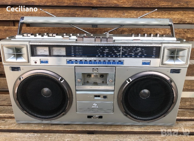 JVC RC M70-Работещ  функционално на всичко радиокасетофон!