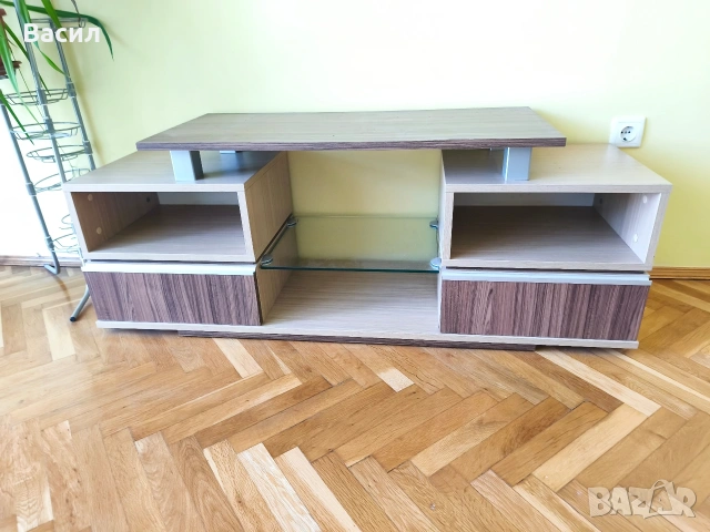 Тв шкаф 136/51/40 18мм ПДЧ 