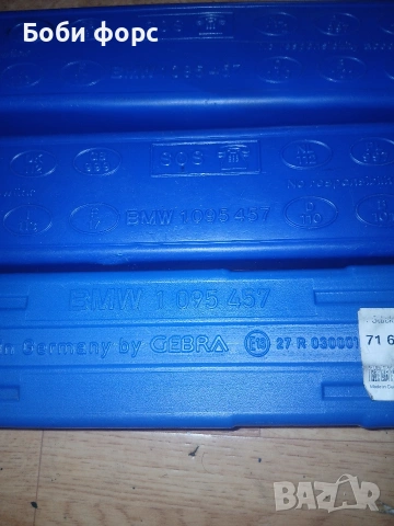 Оргинални нови оем триъгълници бмв , снимка 2 - Аксесоари и консумативи - 51921389