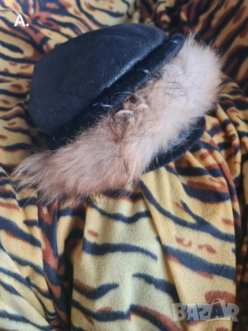 Уникална шапка с естесхвен косъм лисица, тип каскет, снимка 2 - Шапки - 52918693