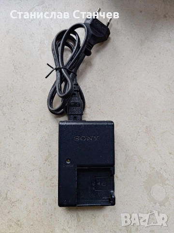 Зарядно за цифров фотоапарат Soni
