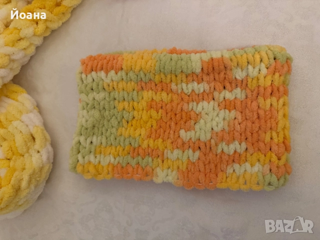 Ръчно плетена шапка от прежда с форма на котешки уши , снимка 5 - Шапки - 52055532