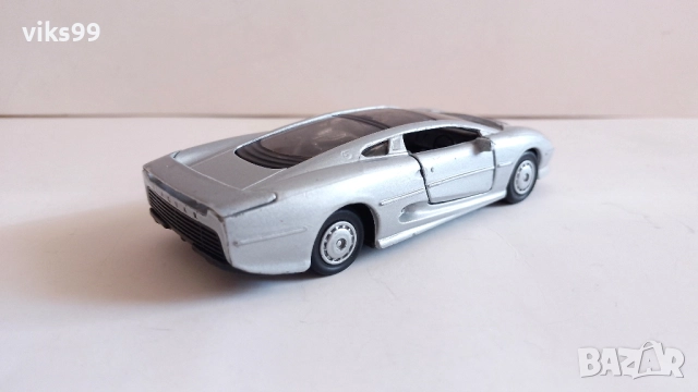 Jaguar XJ220 Maisto - Мащаб 1:40, снимка 4 - Колекции - 52874845