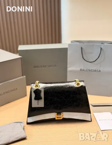 Balenciaga Дамска чанта, кожа, снимка 2 - Чанти - 56028766