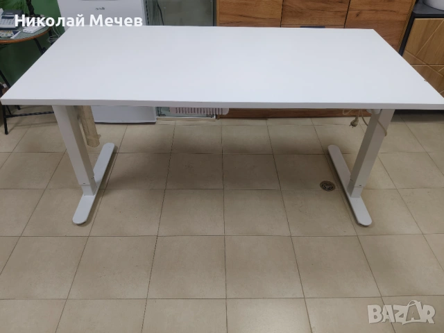 Регулируема работна маса, снимка 4 - Работни маси и бюра - 53140929