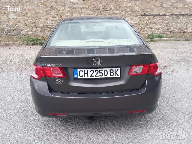 Продавам Honda Accord 2.2 I-DTEC, снимка 5 - Автомобили и джипове - 56457101