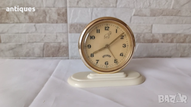 Стар часовник / будилник - Дружба - Сделано в СССР - 1970г., снимка 2 - Антикварни и старинни предмети - 53955420